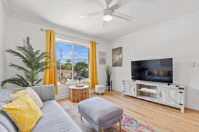 Comfy & Updated Apartment centrally located minutes away from everything!